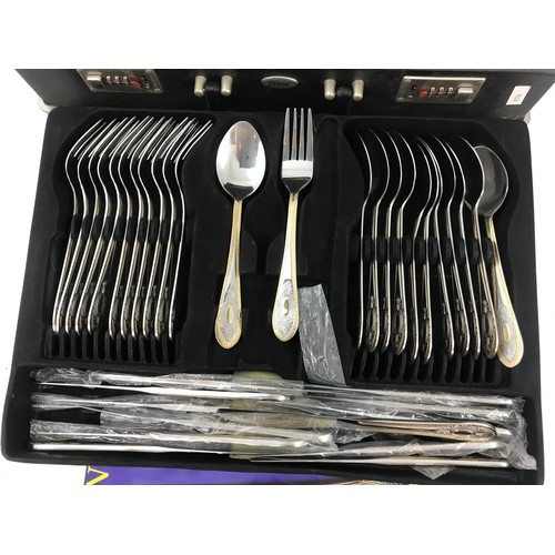 331 - CASED CANTEEN OF  PRIMA PLATED CUTLERY