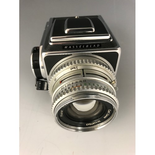 257 - HASSELBLAD CAMERA 500C/M.  WAIST LEVEL FINDER.  A12 BACK.  FITTED WITH SILVER FINISH f=80mm ZEISS T*... 