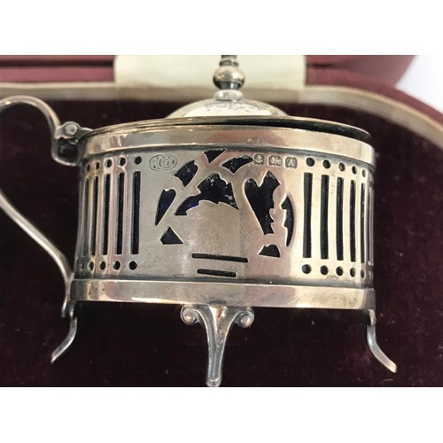 383 - CASED HALLMARKERKED SILVER CONDIMENT SET  & CASED SILVER MOTTE SPOON