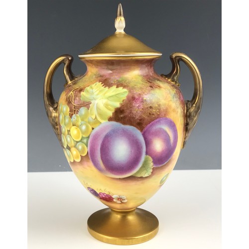 47 - ROYAL WORCESTER COVERED VASE DECORATED WITH HAND PAINTED FRUIT SIGNED LEAMAN SHAPE 2701. 22cm TALL