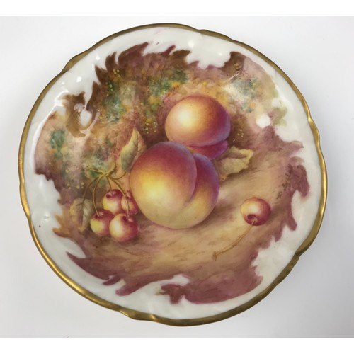 42 - 2 ROYAL WORCESTER PIN DISHES HAND PAINTED WITH FRUIT & FLOWERS 11cm DIAMETER