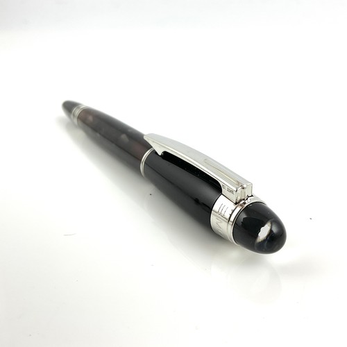 281 - MONT BLANC FOUNTAIN PEN