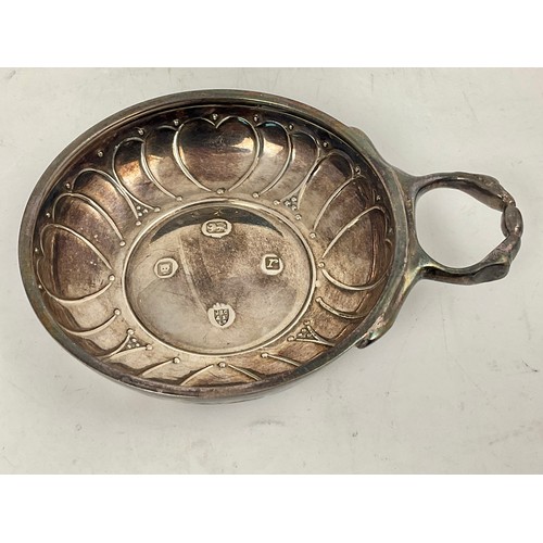 404 - SILVER PORRINGER AND A SILVER BOWL, approx. 144g gross