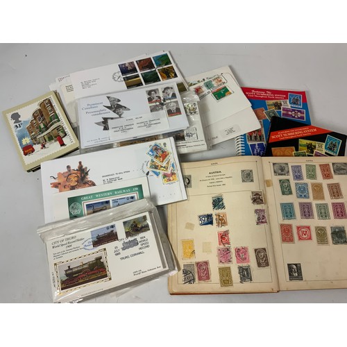 388 - STAMP INTEREST, COLLECTION WITH VARIOUS INCLUDING SPECIALIST FOLDERS OF CANADA INC. VARIETIES, PLUS ... 