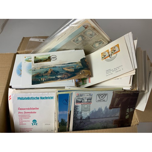 347 - STAMP INTEREST A COLLECTION OF DDR & WORLD FIRST DAY COVERS