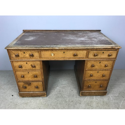 564 - OAK TWIN PEDESTAL DESK 122cm  WIDE