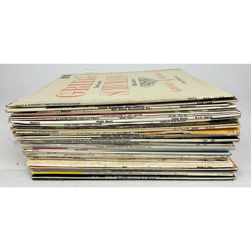 127 - CASE OF 33 RPM CLASSICAL AND OTHER RECORDS