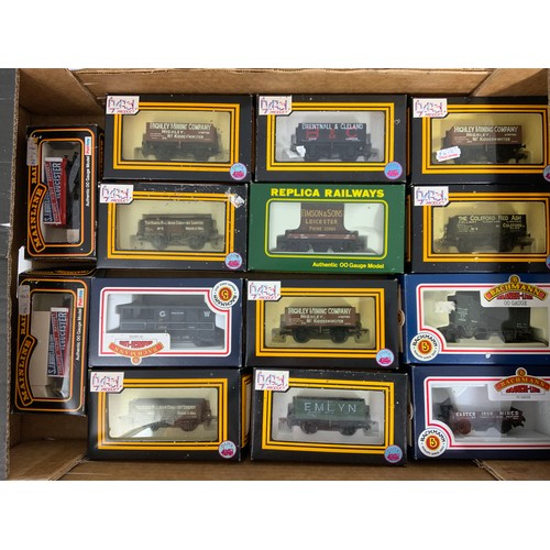 376 - 14 BOXED 00 GAUGE MODEL RAILWAY WAGONS, BACHMANN, MAINLINE, DAPOL, PRIVATE OWNERS & TOADS