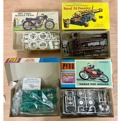 92 - PLASTIC KITS INC. MPC 1/25 SCALE THE GENERAL, PYRO YAMAHA, FRENCH WHEELOCK PISTOL, LE MANS ASTON MAR... 