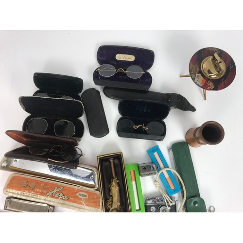 408 - TRAY OF  INTRESTING CURIOS INCLUDING RAZORS, SPECTACLES, HARMONICA’S  ETC