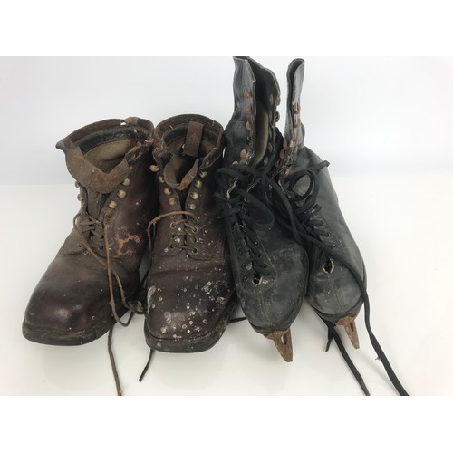 452 - 5 PAIRS OF VINTAGE BOOTS & ICE SKATES