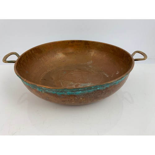 321 - INDIAN COPPER TRAY AND A COPPER BOWL