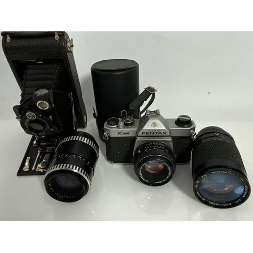 423 - PENTAX SLR CAMERA AND MISCELLANEOUS LENSES TOGETHER WITH AN ENSIGN RANGER II CAMERA AND NO.1A AUTOGR... 