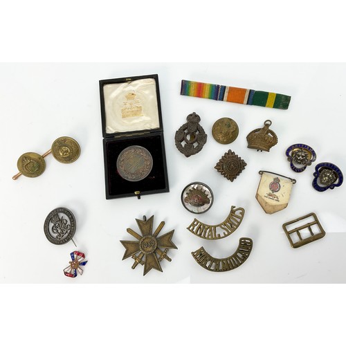 480 - MILITARIA INCLUDING  UNUSUAL  GERMAN PENDANT 1939 WITH SWASTIKA, 1860 NATIONAL RAFFLE ASSORTED BADGE... 