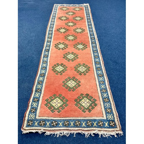 746 - HAND KNOTTED PERSIAN RUNNER, APPROX. 345 X 102 cm