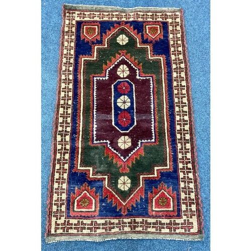 741 - RED AND BLUE GROUND BELOCH HAND KNOTTED RUG, APPROX. 149 X 86 cm