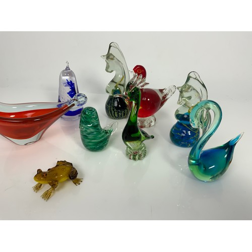 272 - QTY. MDINA AND OTHER GLASS ANIMALS AND PAPERWEIGHTS