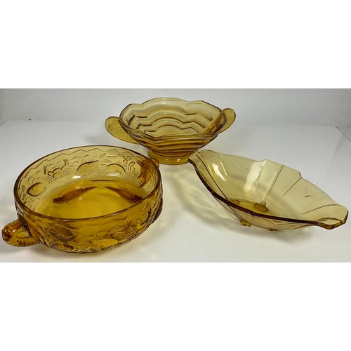 267 - QUANTITY  OF COLOURED AND OTHER GLASSWARE INCLUDING LARGE DISH WITH BRITISH REG MARK