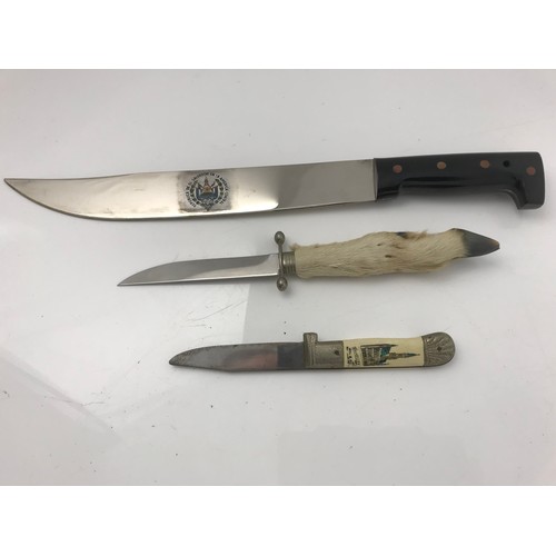 478 - 3 VARIOUS SHEATHED ‘TOURIST’ KNIVES, EL SALVADOR, VOSS NORWAY, & BRUXELLES