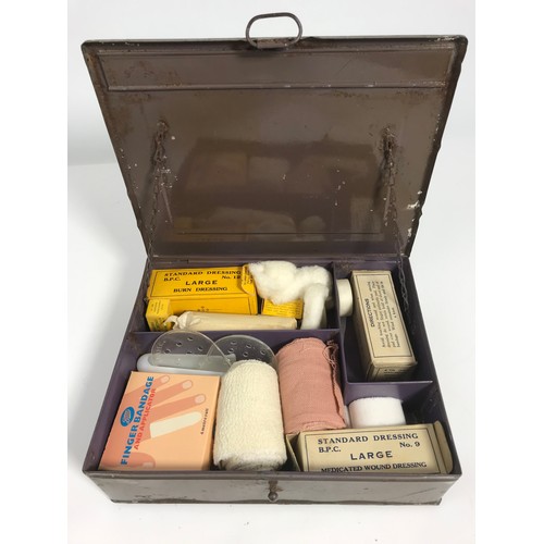 413 - VINTAGE MINIMAX FIRST AID TIN & CONTENTS. ( FOR DISPLAY USE ONLY)