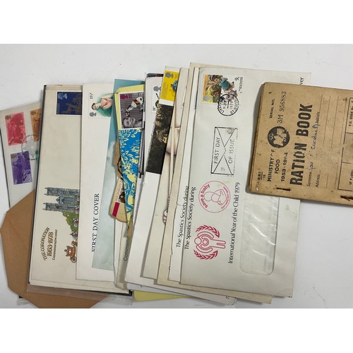 83 - QUANTITY OF MISCELLANEOUS EPHEMERA INCLUDING STAMPS, FIRST DAY COVERS, CIGARETTE CARDS, OLD RECEIPTS... 