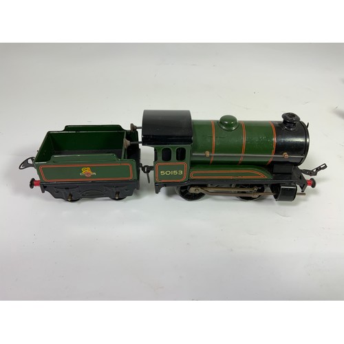 418 - HORNBY 0-4-0 TENDER LOCOMOTIVE, C/W, 50153 IN LINED GREEN, NICE CONDITION, PLUS A POINT AND LEVEL CR... 