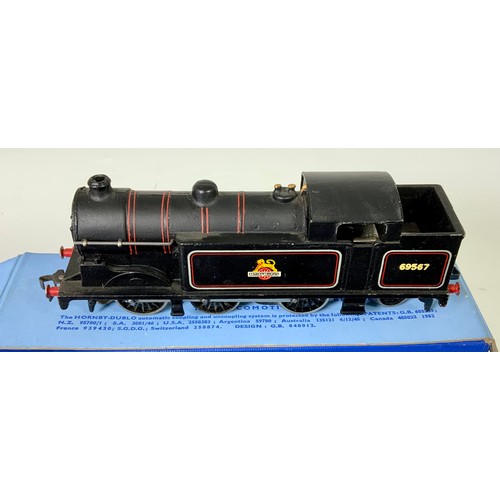 413 - HORNBY DUBLO LOCOMOTIVES, EDL2 DUCHESS OF ATHOLL & TENDER BOXED, EDL 17 TANK LOCOMOTIVE 69567 WITH I... 