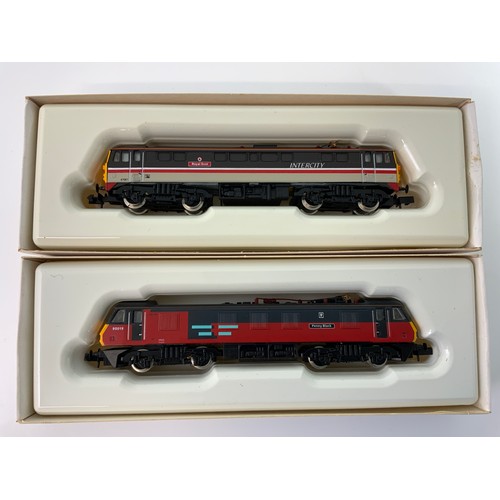 317 - GRAHAM FARISH, AS NEW, 2 BOXED N GAUGE LOCOMOTIVES 8837 CLASS 87 ROYAL SCOT, & 8825 CLASS 90 RES LIV... 