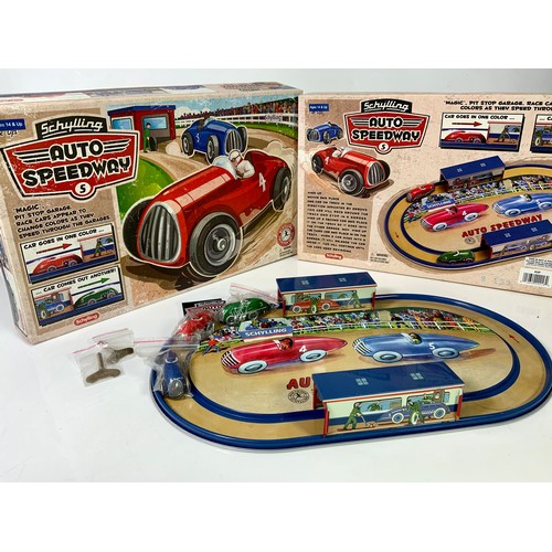 154 - SCHYLLING AUTO SPEEDWAY SET, TRACK, THREE CARS, 2 KEYS