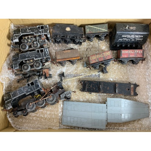 440 - TTR MODEL RAILWAY LOCOMOTIVES A/F PLUS ROLLING STOCK