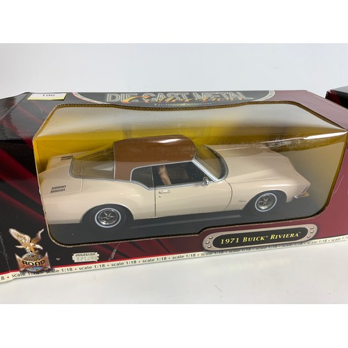 196 - TWO BOXED ROAD SIGNATURES BOXED MODELS 1:18 SCALE, 1965 SHELBY COBRA DAYTONA COUPE & 1971 BUICK RIVI... 