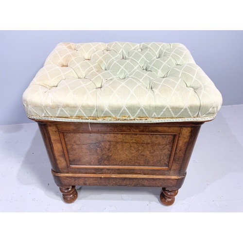 626 - COMMODE WITH HINGED TOP AND COMMODE CHAIR