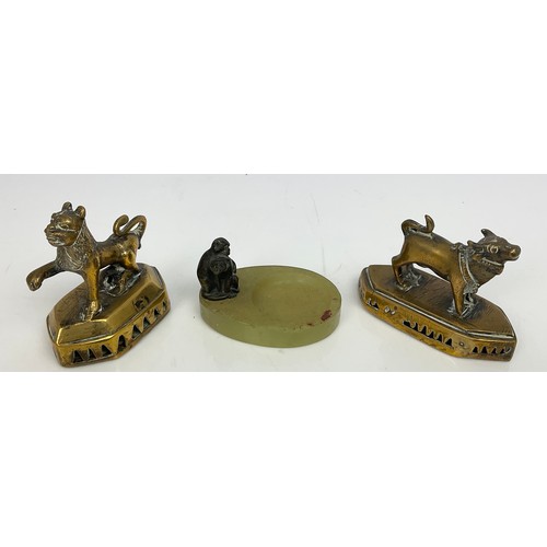 ONYX DISH MOUNTED WITH BRONZE MONKEYS AND 2 BRASS ANIMAL FIGURES