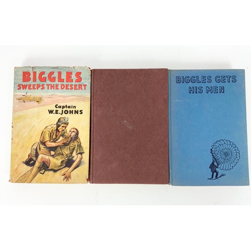 71 - THREE EARLY BIGGLES BOOKS INCLUDING BIGGLES PRESSES ON 1958 FIRST EDITION, BIGGLES SWEEPS THE DESERT... 