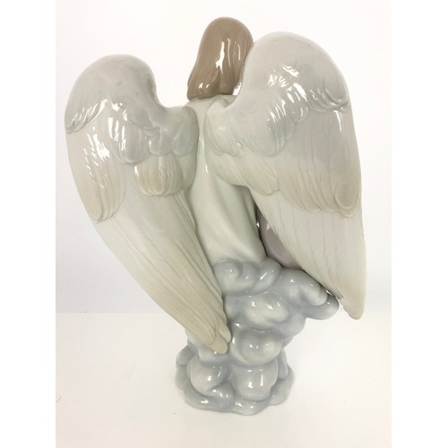 108 - LARGE LLADRO ANGEL FIGURE 29cm TALL