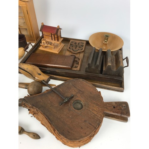 292 - TRAY OF MIXED TREEN INC OAK TRAY, BELLOWS ETC