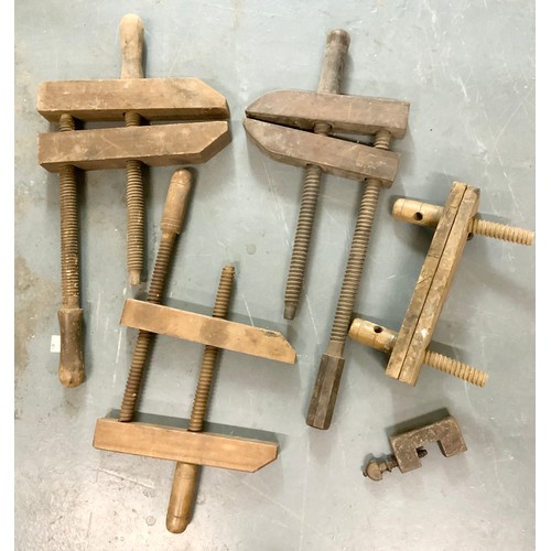 407 - VINTAGE WOODEN CLAMPS