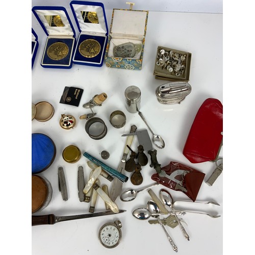 365 - COLLECTABLE CURIO’S INC MEDALS, PEN KNIVES, PEN, SERVETTE RINGS ETC