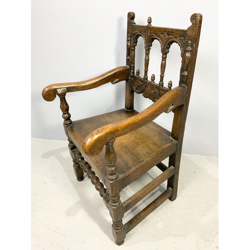 610 - EARLY OAK CHAIR