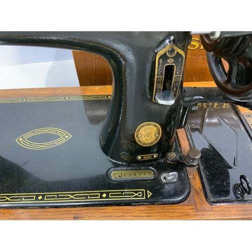 380 - CASED SINGER 99K SEWING MACHINE