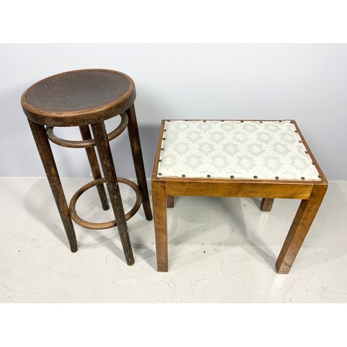 527 - MISC. STOOLS (4)