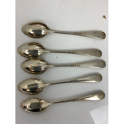 395 - MAPPIN & WEBB OAK CANTEEN OF PLATED CUTLERY WITH 5 HALLMARKED TEASPOONS