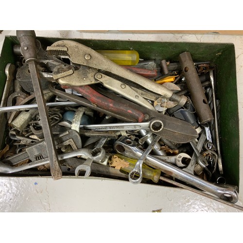 411 - VARIOUS MISCELLANEOUS TOOL BOXES AND HAND TOOLS