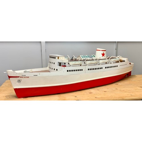 21 - LARGE SCALE RED STAR SCRATCH BUILT MODEL BOAT IN THE STYLE OF A CLASSIC LINER, APPEARS MOTORISED, SI... 