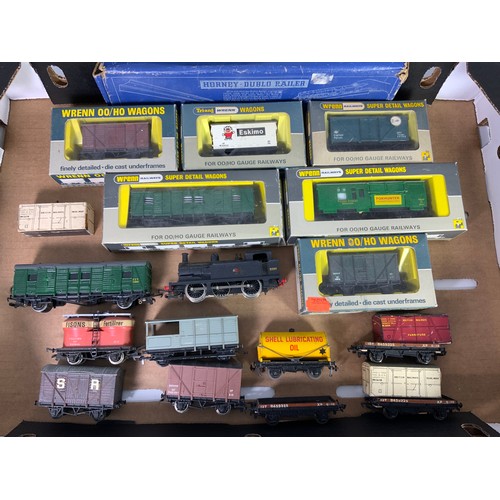 401 - WRENN, U/B SR TANK 31337, PLUS 6 BOXED WRENN WAGONS INC. CCT & FOXHUNTER HORSEBOX, PLUS 9 U/B WRENN ... 