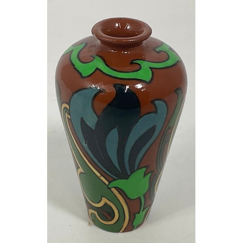 135 - FOLEY WILEMAN  INTARSIO VASE  10CM TALL