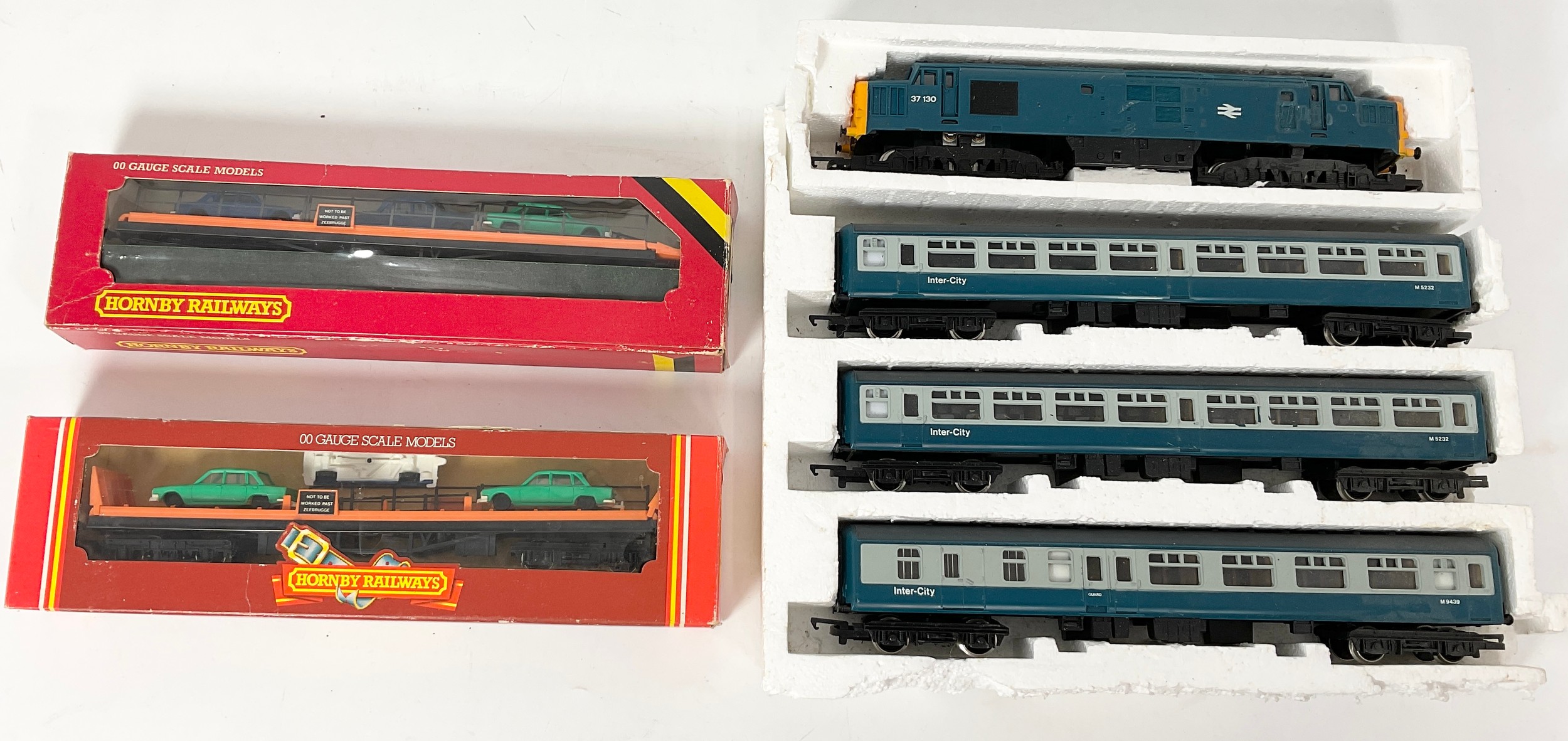 00 GAUGE MODEL RAILWAY HORNBY CLASS 37, 37130 U/B PLUS 3 INTERCITY MK 2 ...