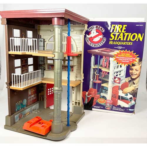 36 - GHOSTBUSTERS FIRE STATION PART BOXED, BOB THE BUILDER, PHLAT BALL, GUITAR HERO, GHOSTBUSTERS HELICOP... 