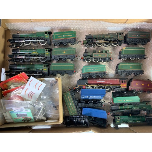 371 - TRAY OF 00 GAUGE MODEL RAILWAY LOCOMOTIVES, MOSTLY SPARES OR REPAIR INC : 3 X ALBERT HALL, DUCHESS O... 