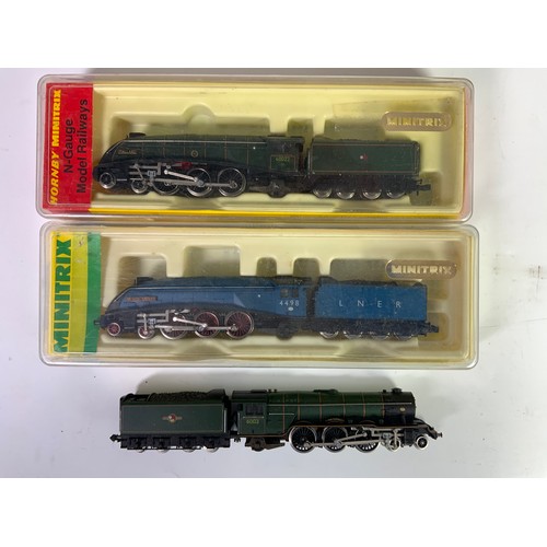 318 - MINITRIX N GAUGE, 4498 SIR NIGEL GRESLEY 12949, 60022 MALLARD NO 211, & U/B 60103 FLYING SCOTSMAN